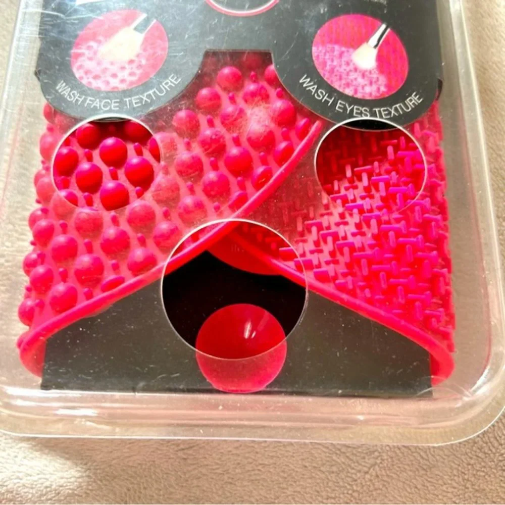 SIGMA SPA® EXPRESS BRUSH CLEANING MAT- NIB- PINK